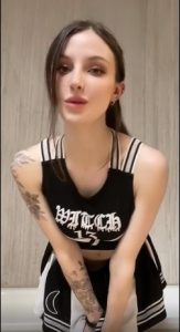 大奶正妹啦啦隊為了你高潮-av8d