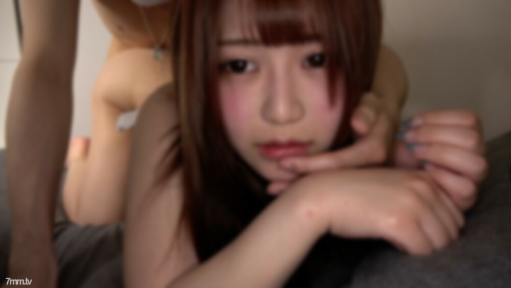 FC2-PPV-1793751 年度排名 在有限的時間內一個超級罕見的美少女 M 立即被性交半外半餅-av8d