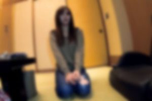 FC2-PPV-4691260早上起來，淫蕩的雞巴發出呻吟聲。一位美麗的女人被叫到無人看管的、乾淨的地方，立即接受口交和原始性愛。-av8d