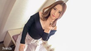 SIRO-4718以獨特的美愛SEX的已婚美容師出現。一邊大開雙腿，一邊將關節部位暴露在女性的上位，讓美麗的臉龐在愉悅中膨脹..-av8d