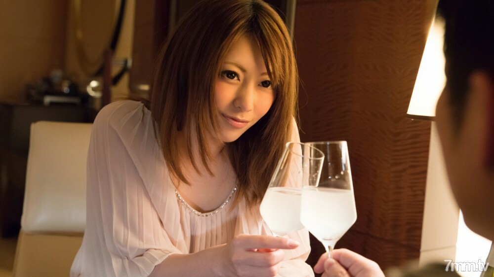 300-AYU-08 SEX Ayu 以醉酒的勢頭邀請 -av8d