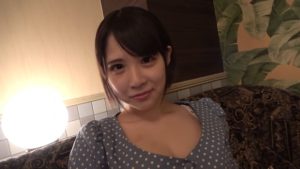 FC2-PPV-4736166 我在約會網站上發現一個可愛的女孩，她抬起臀部，抽搐著，「感覺真好！」她甚至在最後乞求中出-av8d