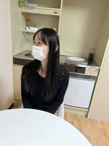 FC2-PPV-4740272 熟女被老公的大雞巴一下子操爆，結果就瘋了，對著對方的雞巴呻吟-av8d