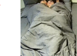 六月最新钟点炮房偷拍大学生情侣爱爱，青春女孩被男友射了一嘴后再吃外卖-av8d