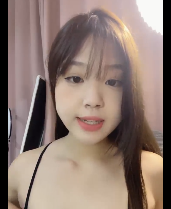 偷錄視訊妹妹自摸2-av8d