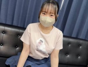 FC2-PPV-4751534經驗不足的18歲少女，超可愛這顏值和F罩杯巨乳，簡直讓人無法抗拒！她被純粹的插入和中出搞得暈頭轉向。-av8d