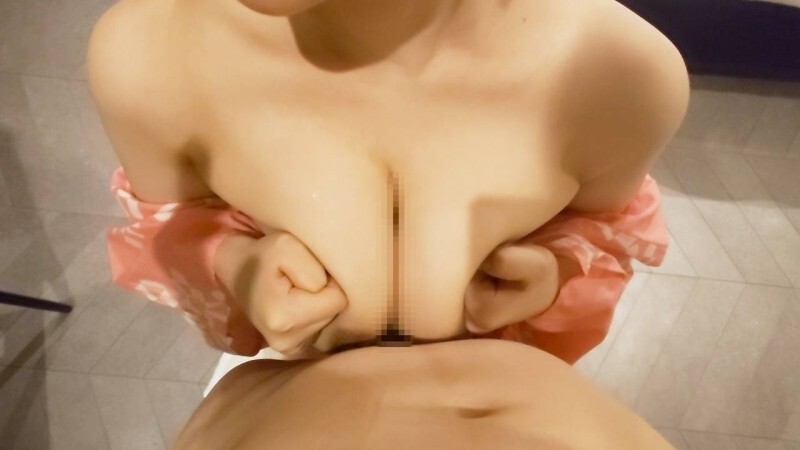 FC2-PPV-4752202 我幫她按摩乳房，還穿著浴衣給她站著乳交-av8d