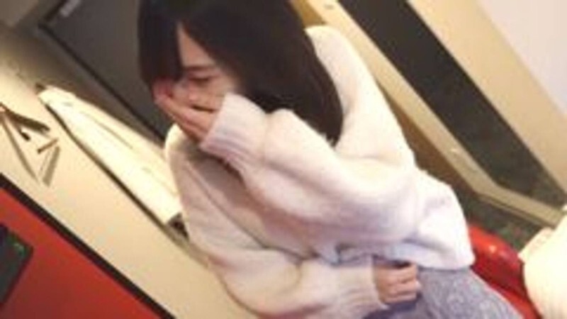 FC2-PPV-4754600 苗條、外表溫柔的麗莎，與Haru頗為相似。她正被一個令人毛骨悚然的老男人憤怒地抽插，感到尷尬不已。麗莎拒絕被內射，但他卻被濃稠的乳白色精液浸透了。-av8d