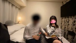 FC2-PPV-4757705 纖細E罩杯專家，制服生猛初體驗♡稚嫩的臉蛋和絕美胸部的差距，也讓我高潮了！-av8d