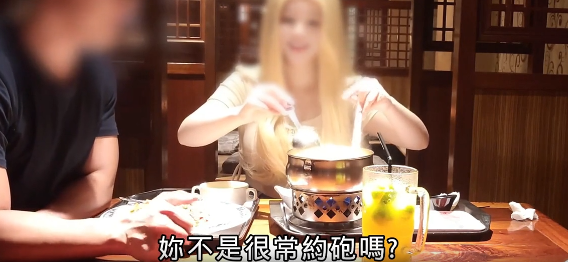 黑杰克-內射有男友的金髮妹偷偷出來玩飯後帶她去附近的旅館打砲黑杰克--av8d