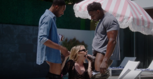 Blacked【HD】顽皮的妻子得到了大黑鸡巴_演员：Summer-av8d