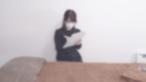 FC2-PPV-4792599 一位美麗的OL又來店裡了，身上散發著香皂的香味。她身材高挑，體態優美，聲音也很可愛。-av8d