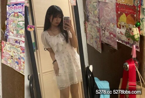 云盘露臉洩密！表裡不一反差大學生嫩妹，被男友報復流出不健康自拍-av8d