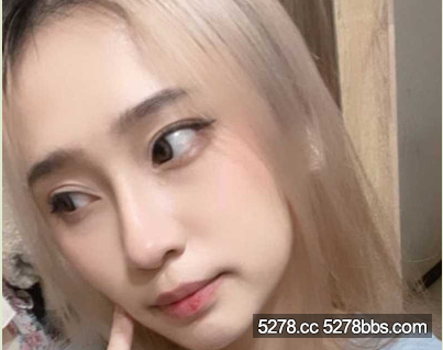 小紅書金髮御姐嫌棄男友陽痿早洩與其好兄弟3P交歡_綠帽男在旁擼管欣賞淫姿！-av8d