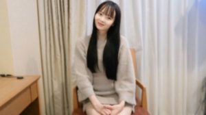FC2-PPV-4891699 純潔纖細的美人，擁有令人驚豔的美腿！超小的臉蛋和絲滑的黑髮，她的第一次吞嚥體驗！她驚豔的容貌和天然秀發令人嘆為觀止！-av8d