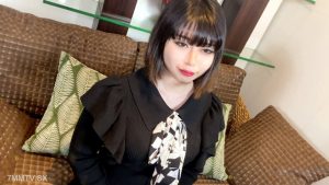 FC2-PPV-4924297 【否】白皙大屁股OL，明知自己喝酒★口交黏膠。美女直接內射♪-av8d