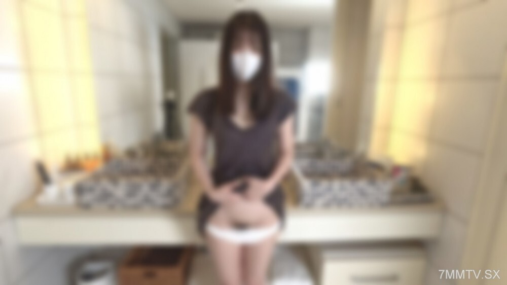 FC2-PPV-4924616 可愛的JD小妹妹，白皙棉質肌膚，深入體內。超硬的生猛陰莖插入俊俊的小穴，射精在體內。-av8d