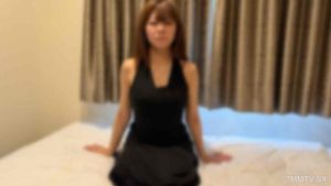 FC2-PPV-4935090 一位真正的已婚婦女和一位黑人男子享受著大雞巴！-av8d